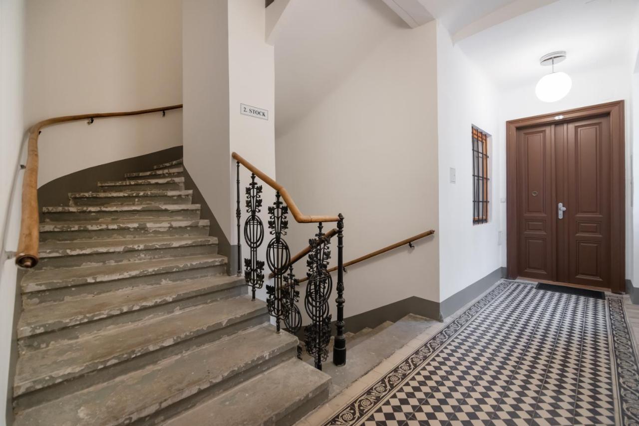 Hochwertiges Apartment Mit Direkter Anbindung Zum Zentrum In Hippen Viertel Viena Exterior foto